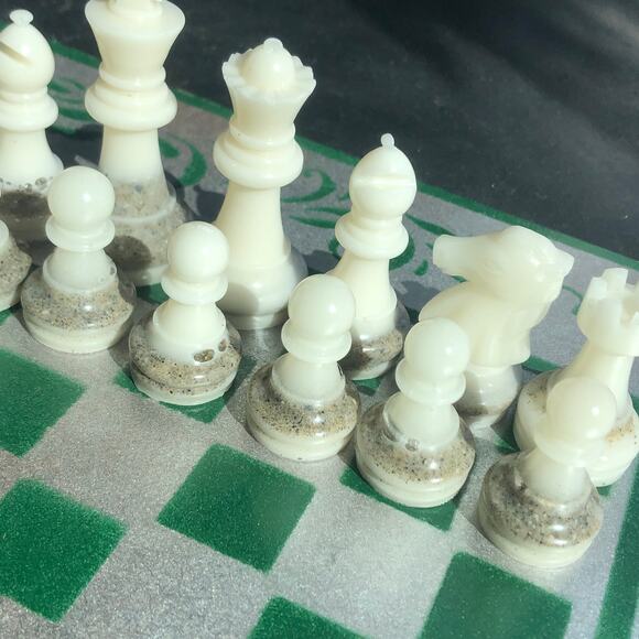 Chess Set - Green Silver - Picture 9 of 10